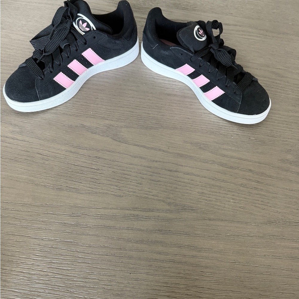 Adidas campus Women's Black and Pink Sneakers